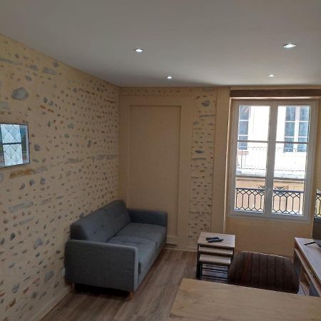 Studio De Charme En Pierres - Hyper Centre Apartment Pau Exterior photo