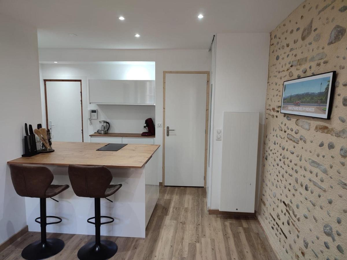 Studio De Charme En Pierres - Hyper Centre Apartment Pau Exterior photo